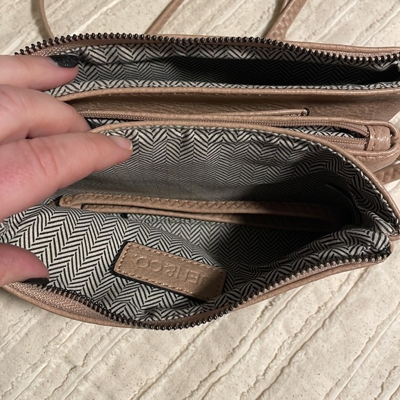 Riley Crossbody by Jen & Co  - Vegan Leather, Eco-Friendly Handbag - Picture 5 of 12